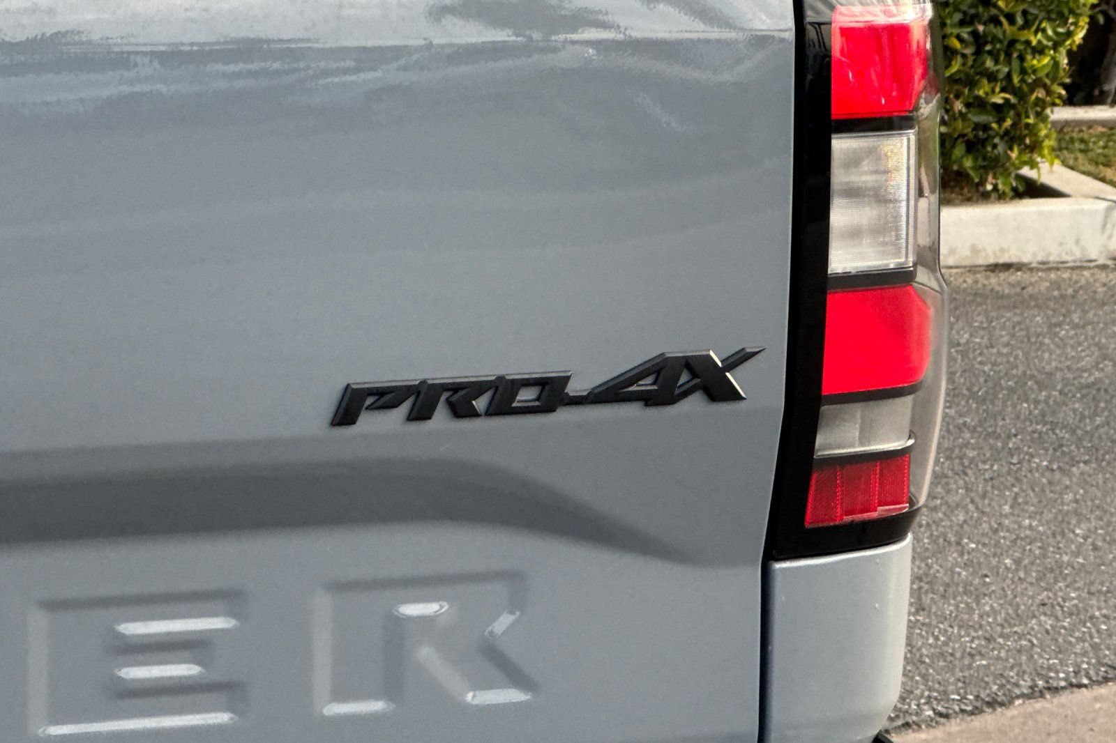 Used 2024 Nissan Frontier PRO-4X w/ Off-Road Protection Package AWD/4WD image 27