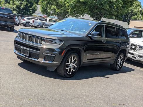 Used 2023 Jeep Grand Cherokee L Limited w/ Luxury Tech Group II AWD/4WD image 7