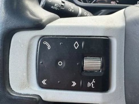 Used 2023 Land Rover Defender 110 X-Dynamic SE AWD/4WD image 11