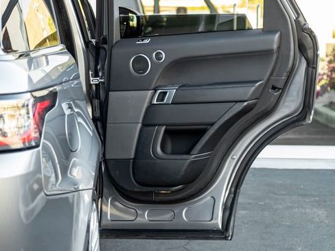 Used 2020 Land Rover Range Rover Sport HSE image 23
