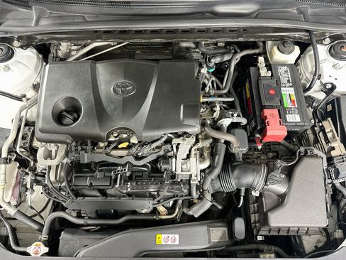 Used 2020 Toyota Camry SE FWD image 30