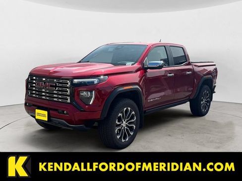 Used 2025 GMC Canyon Denali AWD/4WD image 1