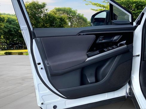 Used 2023 Subaru Solterra AWD image 19