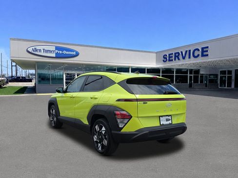 Used 2025 Hyundai Kona SEL FWD image 5