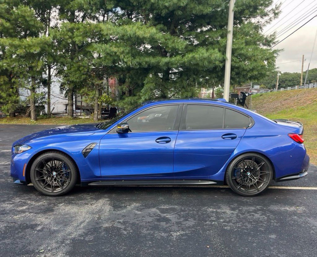Used 2023 BMW M3 w/ M Carbon Exterior Package RWD image 2