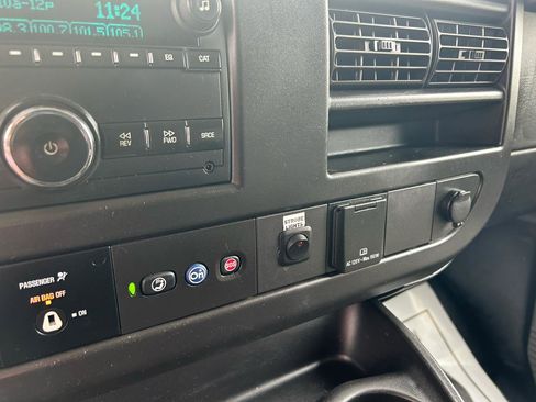 Used 2019 Chevrolet Express 2500 w/ Driver Convenience Package RWD image 15