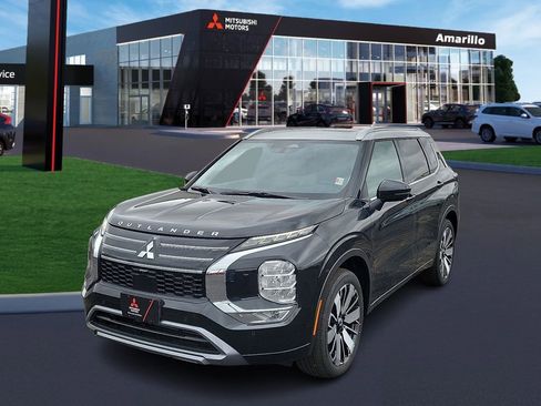 New 2025 Mitsubishi Outlander Platinum Edition image 1