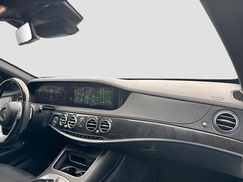 Used 2018 Mercedes-Benz S 560 4MATIC Sedan image 30