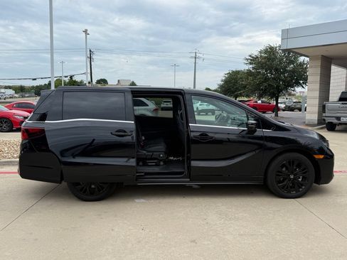 Used 2025 Honda Odyssey Sport-L image 10