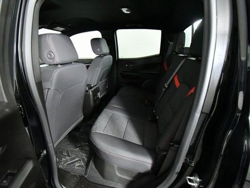 Used 2024 Chevrolet Colorado Z71 w/ Z71 Convenience Package 2 image 24