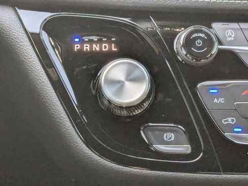 New 2026 Chrysler Pacifica Select FWD image 20