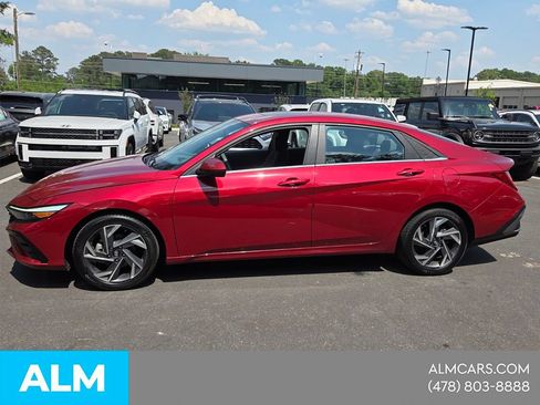 Used 2024 Hyundai Elantra SEL w/ Convenience Package FWD image 2