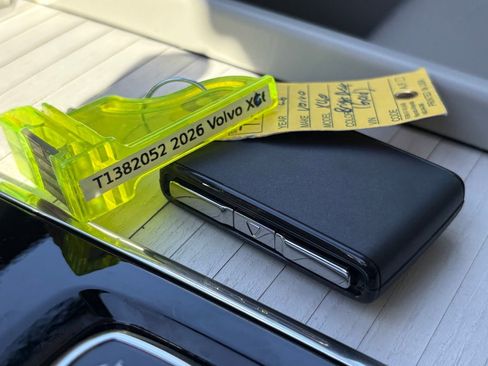 New 2026 Volvo XC60 B5 Ultra w/ Protection Package Premier AWD/4WD image 23