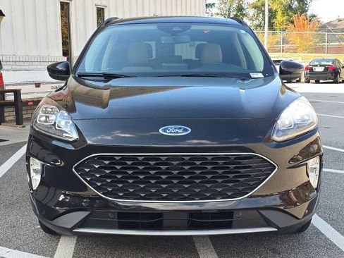 Used 2020 Ford Escape Titanium image 8