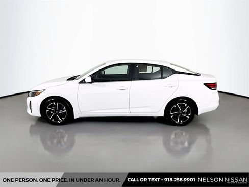 Certified 2025 Nissan Sentra SV FWD image 8