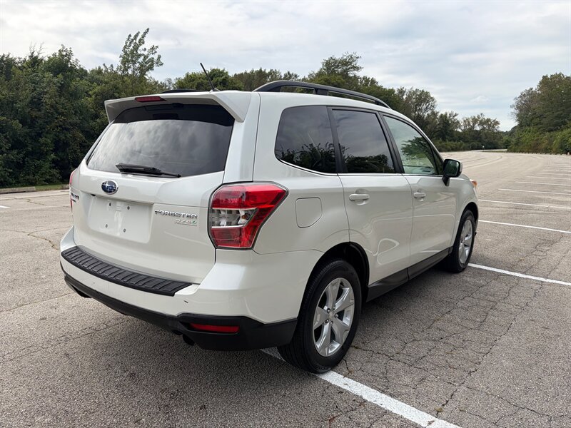 Used 2015 Subaru Forester 2.5i Limited AWD/4WD image 5
