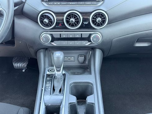 Used 2025 Nissan Sentra SV FWD image 17