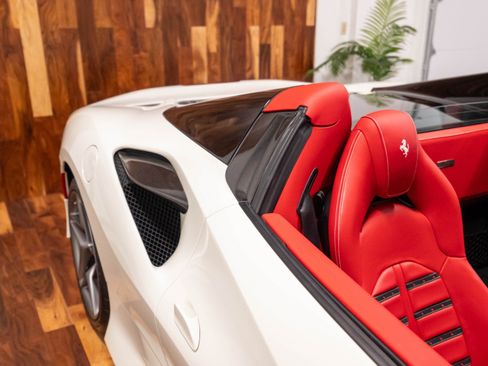 Used 2021 Ferrari F8 Tributo RWD image 74