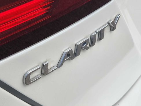 Used 2018 Honda Clarity Touring image 11