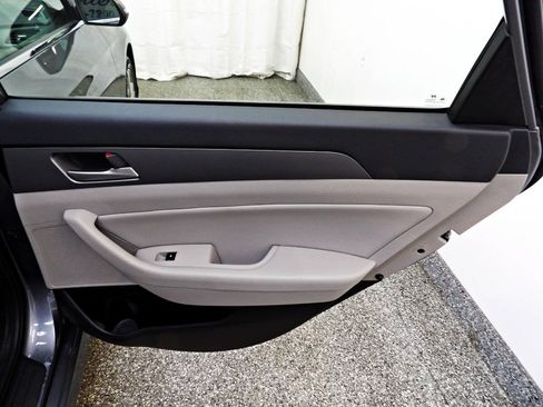 Used 2018 Hyundai Sonata SEL FWD image 12