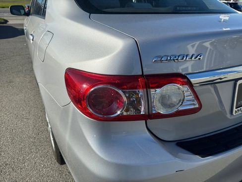 Used 2011 Toyota Corolla LE image 35