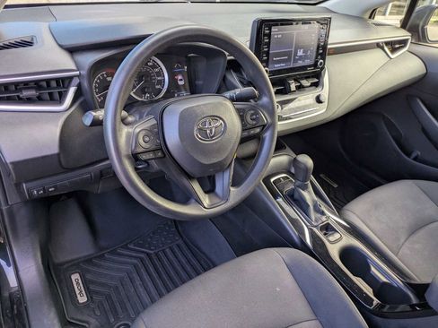 Used 2022 Toyota Corolla LE image 14