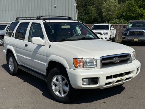 Used 2001 Nissan Pathfinder LE AWD/4WD image 9