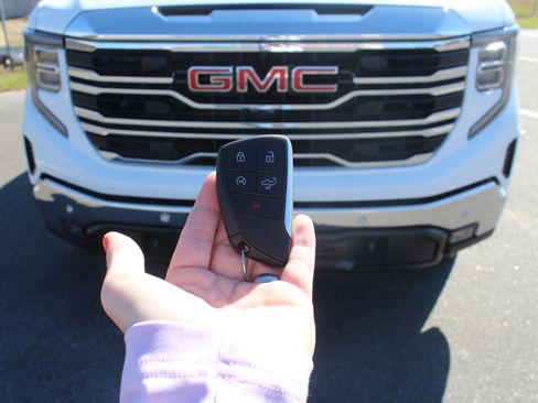 New 2026 GMC Sierra 1500 SLT image 57