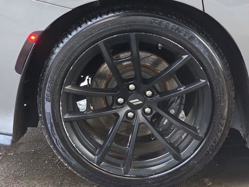 Used 2017 Dodge Charger R/T image 32