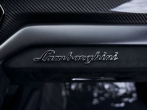 Used 2024 Lamborghini Urus Performante image 49