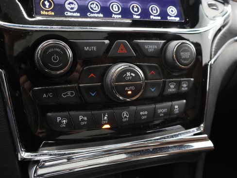 Used 2020 Jeep Grand Cherokee Summit AWD/4WD image 48