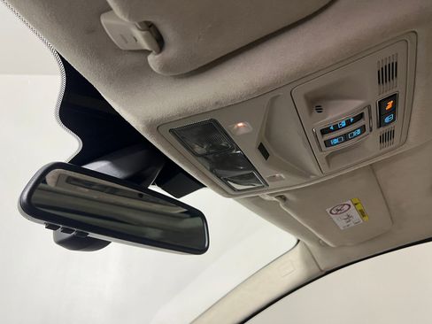 Used 2015 Jaguar XJ L Portfolio image 17