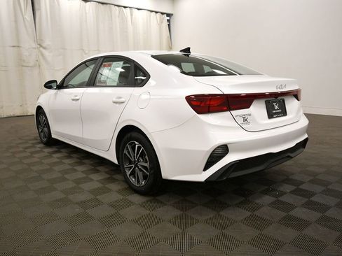 Certified 2024 Kia Forte LXS w/ LXS Technology Package FWD image 5