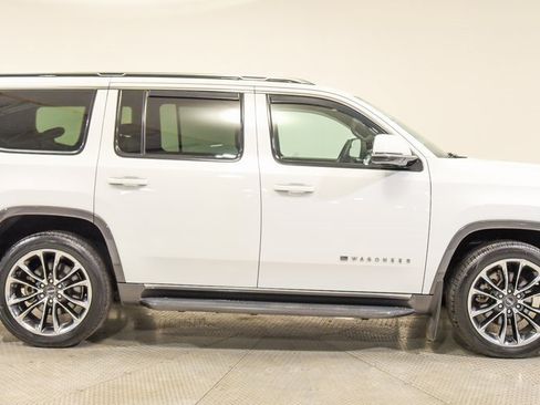 Used 2022 Jeep Wagoneer Series II w/ Premium Group I image 12