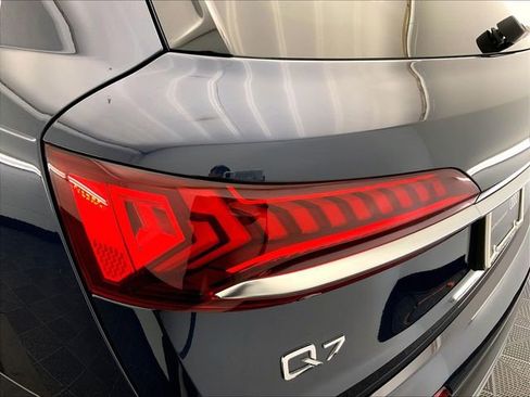 Certified 2023 Audi Q7 2.0T Premium w/ Convenience Package AWD/4WD image 29