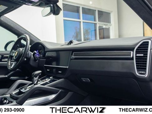 Used 2023 Porsche Cayenne Turbo AWD/4WD image 88
