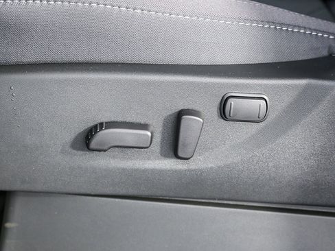 New 2025 Nissan Frontier SV image 36