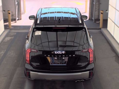 Used 2025 Kia Telluride S FWD image 5