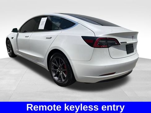 Used 2019 Tesla Model 3 Mid Range RWD image 3