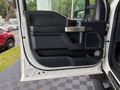 Used 2022 Ford F250 Lariat w/ Tremor Off-Road Package AWD/4WD image 14