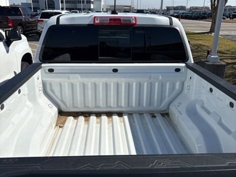 Used 2024 GMC Canyon Elevation w/ Convenience Package image 9