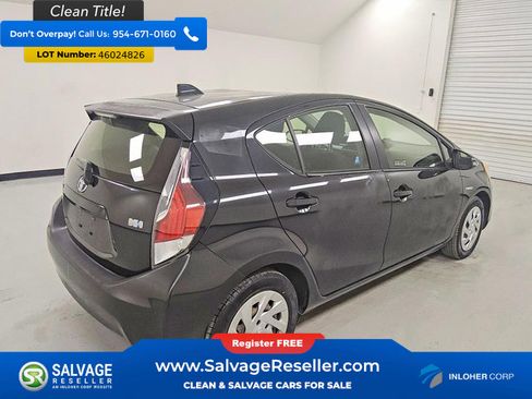 Used 2016 Toyota Prius C Two image 4