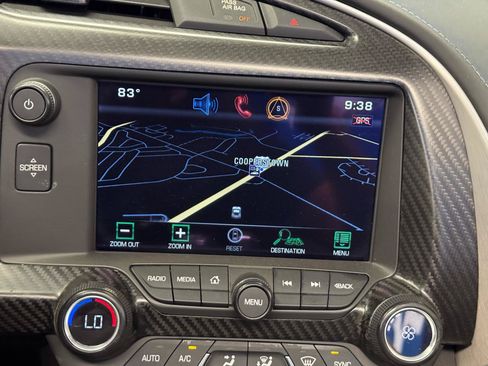 Used 2015 Chevrolet Corvette Z06 w/ 3LZ Preferred Equipment Group RWD image 13