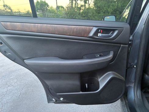 Used 2015 Subaru Outback 2.5i Limited image 14