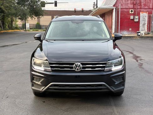 Used 2018 Volkswagen Tiguan SE FWD image 3