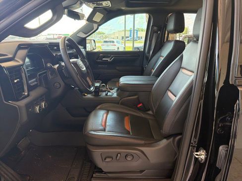 Used 2025 GMC Sierra 1500 AT4 w/ AT4 Premium Package image 13