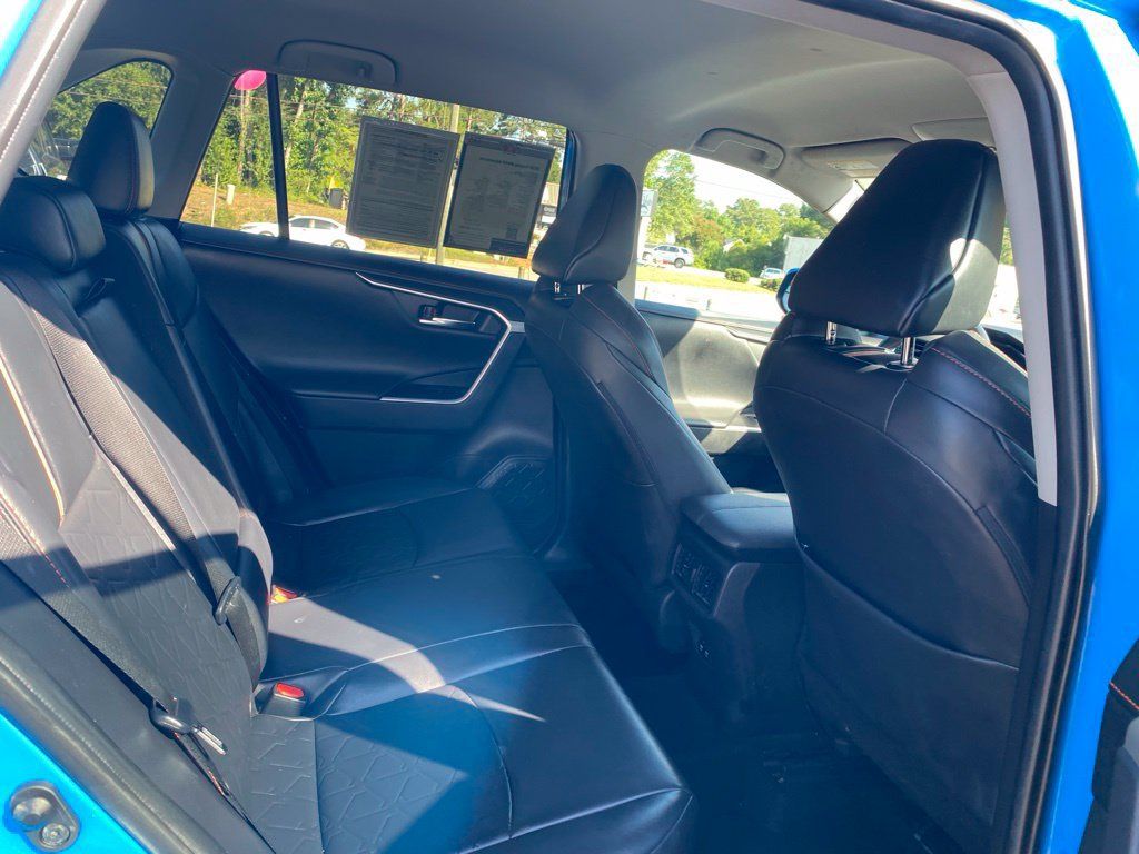 Used 2020 Toyota RAV4 Adventure AWD/4WD image 17