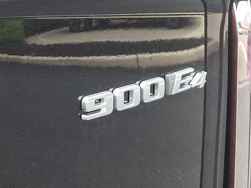 New 2026 Cadillac Vistiq Premium Luxury image 12