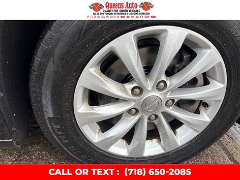 Used 2019 Chrysler Pacifica Touring-L image 29