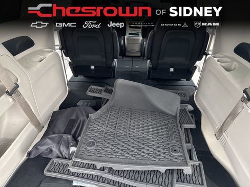 Used 2024 Chrysler Pacifica Touring-L w/ Road Tripper Package image 21